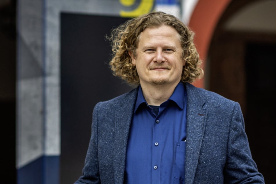 IT-Unternehmer Lars Fassmann (46) kritisiert den schleppenden Ausbau von freiem WLAN in Chemnitz.