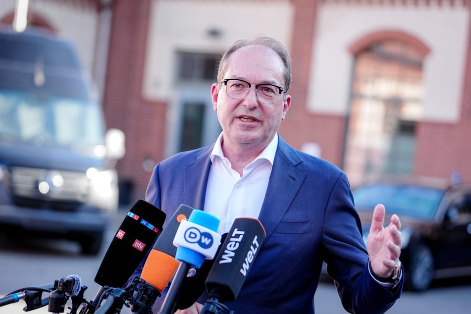 Bundesinnenminister Alexander Dobrindt (55, CSU)