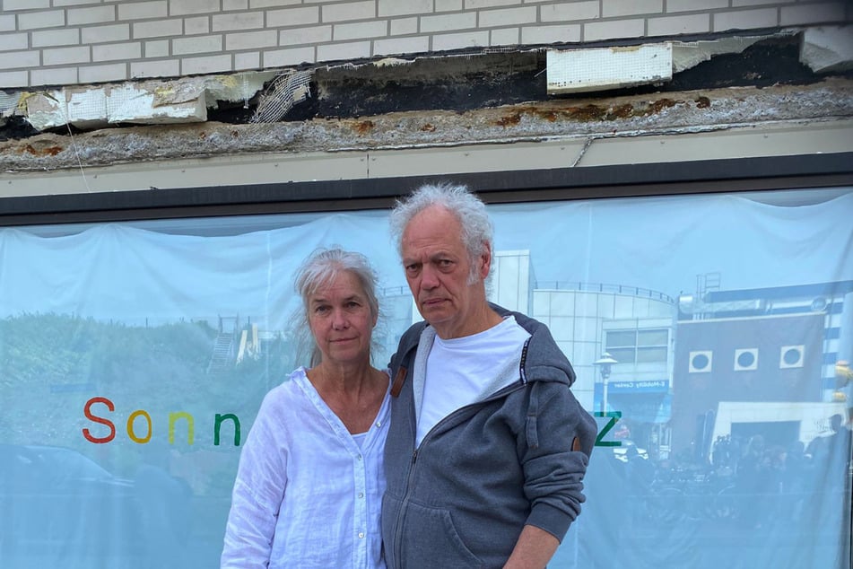 Claudia Dahlkamp (63) betreibt gemeinsam mit ihrem Mann Ralph Vinzenz (67) und ihrem Sohn das Modegeschäft in Westerland.