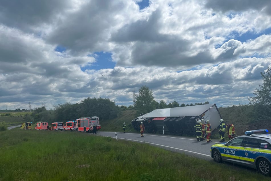 Der Unfall ereignete sich in der Überfahrt der A4, wie aus Polizeiangaben hervorging.