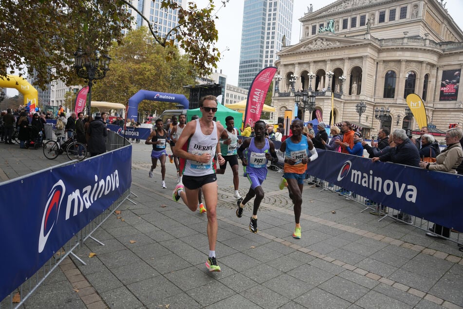 Beim Frankfurter Marathon geht es natürlich auch in diesem Jahr wieder durch das Stadtgebiet.
