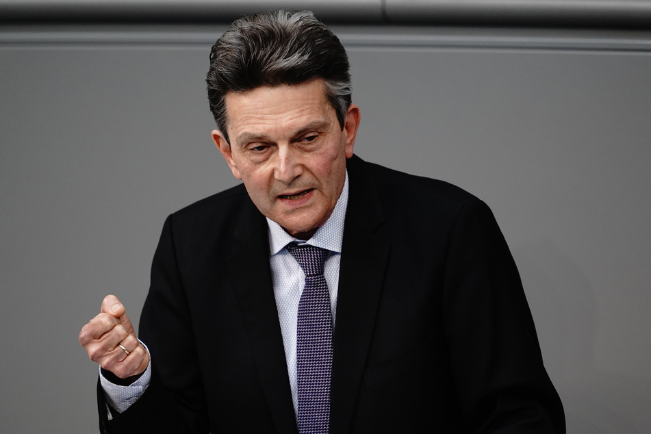 SPD-Fraktionschef Rolf Mützenich (61).