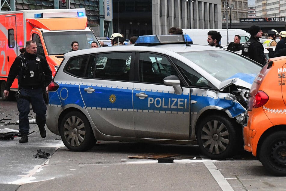 Am Donnerstag beginnt am Landgericht Berlin der Berufungsprozess gegen einen Polizisten, der im Januar 2018 mit seinem Streifenwagen einen tödlichen Unfall verursacht hat. (Archivfoto)