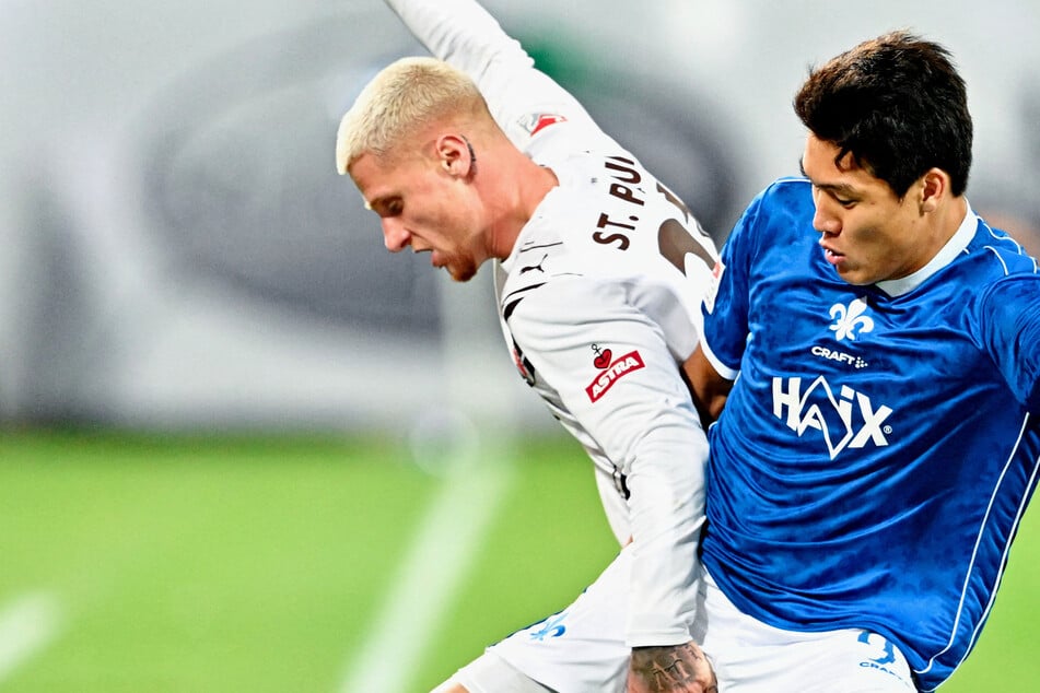 Louis Oppie (24, l) hat das Interesse von Seria-A-Klub Parma Calcio geweckt.