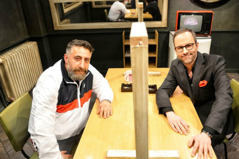 Kida Khodr Ramadan (44, l.) und Kurt Krömer (46) trafen sich zum munteren Plausch bei "Chez Krömer".