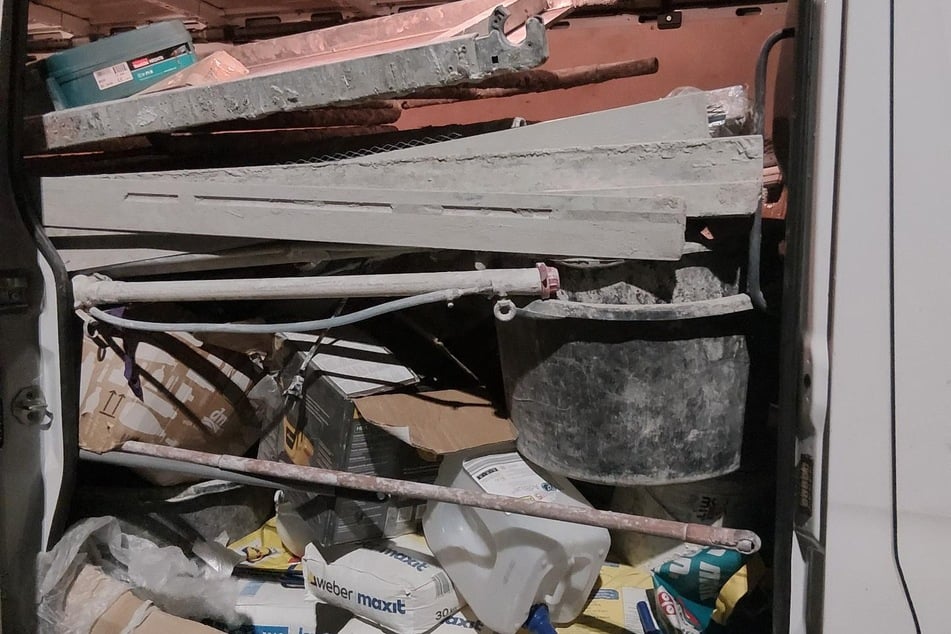 Der Transporter der beiden Türken (34, 35) zeigt, dass beide dienstlich unterwegs waren.