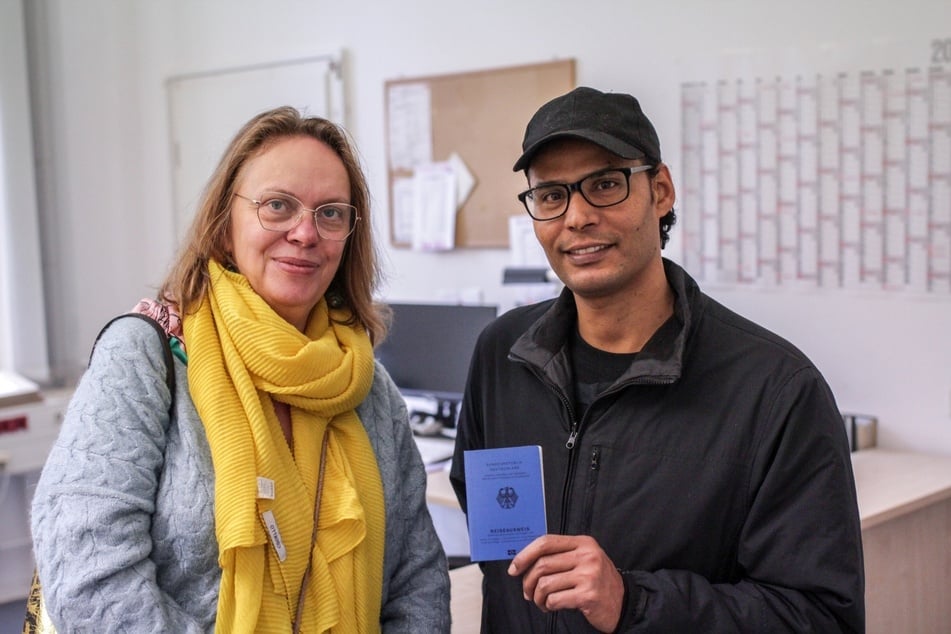 Der 39-Jährige ist glücklich, seine Unterstützerin Yvonne (l.) an seiner Seite zu haben.