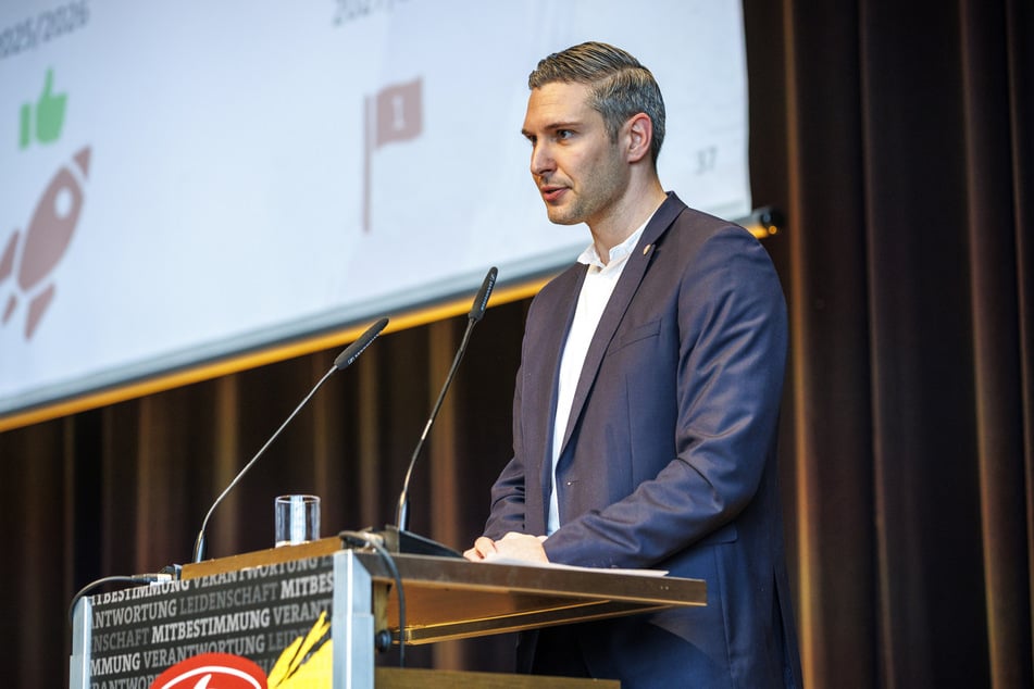 Dynamos Finanzboss Stephan Zimmermann (39) ist noch immer Herr über eine stattliche Summe Geld.