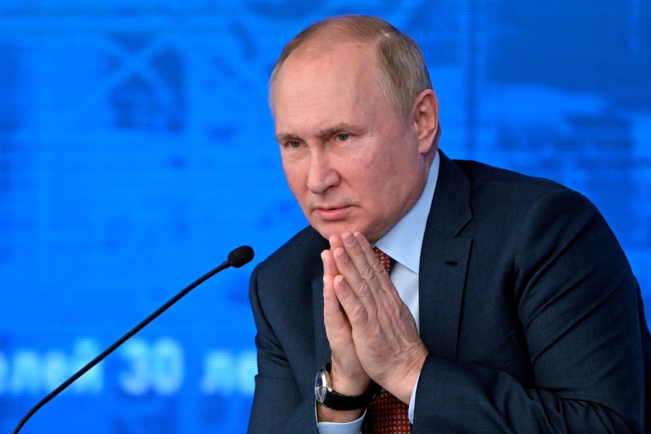 Der russische Präsident Wladimir Putin (69) hat für die ukrainische Staatsregierung wenig höfliche Worte übrig.
