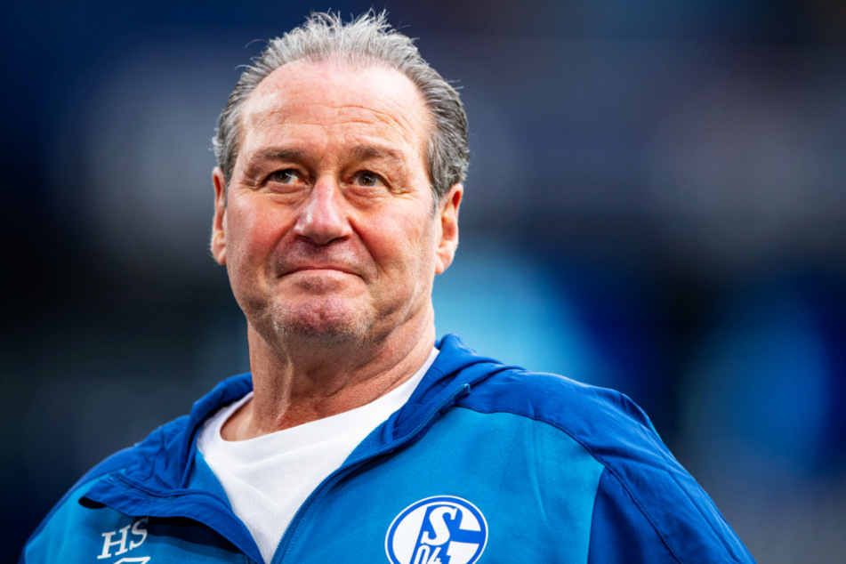 Huub Stevens ist wieder zurück auf der S04-Trainerbank, konnte aber auch nicht für die erhoffte Trendwende sorgen.