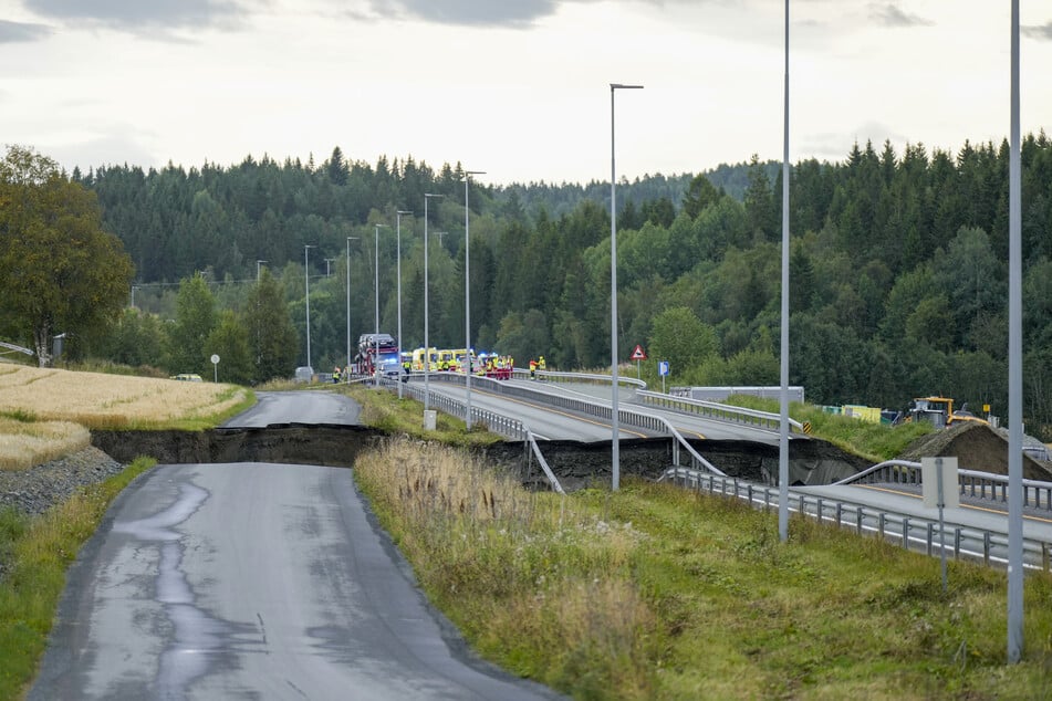 Eine Person wird vermisst, nachdem ein Erdrutsch die E6 in Levanger beschädigt hat.