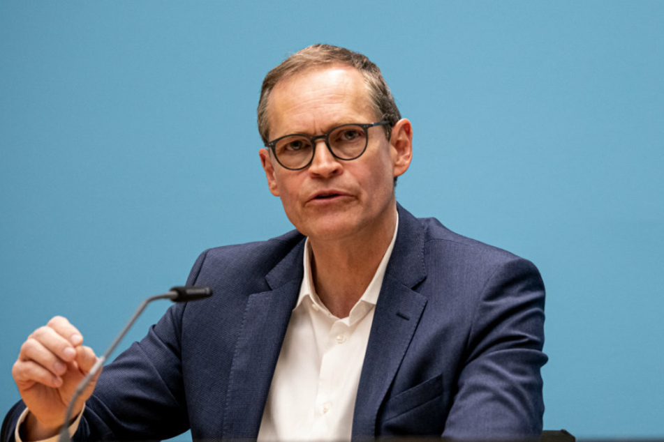 Michael Müller, regierender Bürgermeister von Berlin, spricht auf der Pressekonferenz nach der Senatssitzung zum weiteren Vorgehen zur Eindämmung der Corona-Pandemie.
