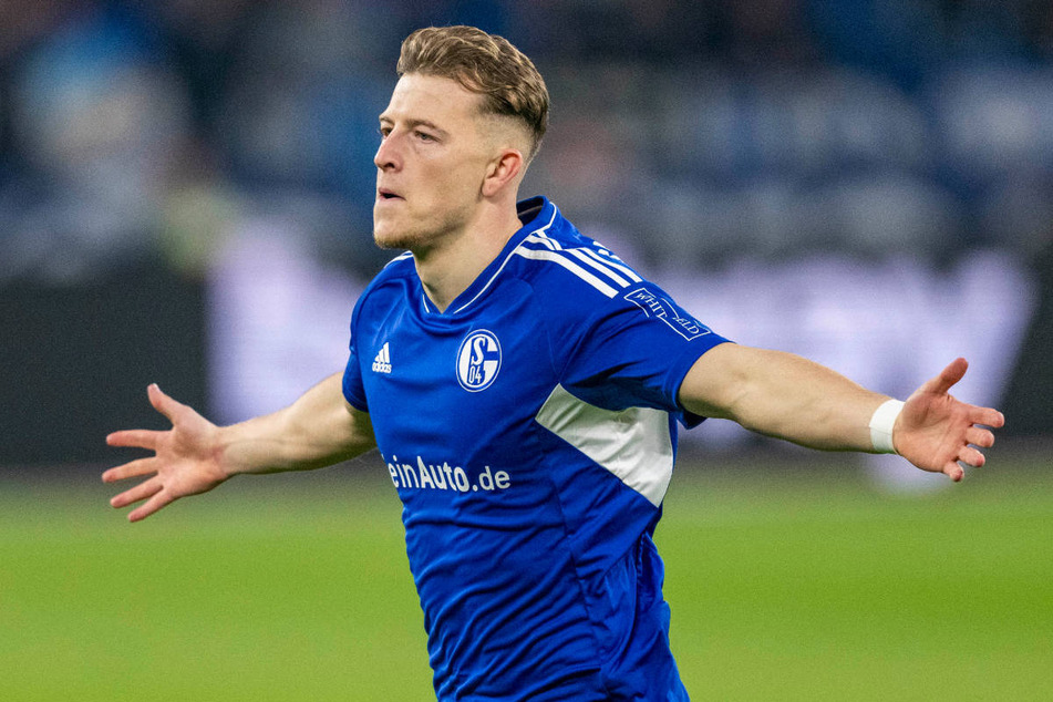 Tim Skarke (26) durfte bei seiner Leihe zu Schalke 04 zwar ausgerechnet gegen Hertha BSC jubeln, stieg am Ende der Saison aber trotzdem mit den Knappen ab.