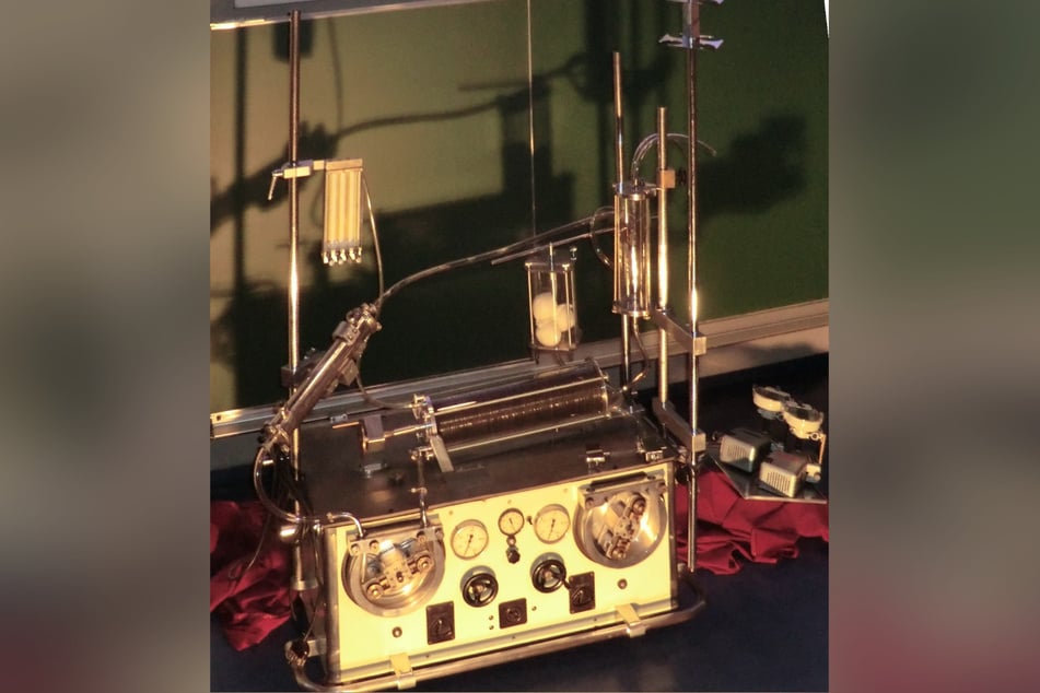 Dieses Gerät baute das Team um Professor Schober selbst.