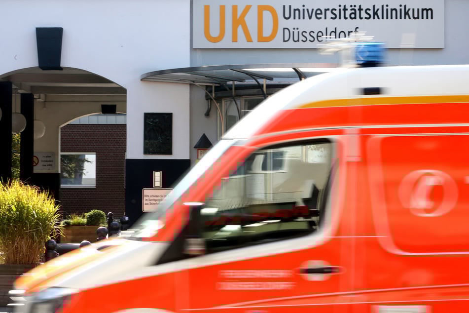 Die NRW-Landesregierung will nach dem Hacker-Angriff auf die Uniklinik Düsseldorf mehr Geld in die IT-Sicherheit von Kliniken investieren.