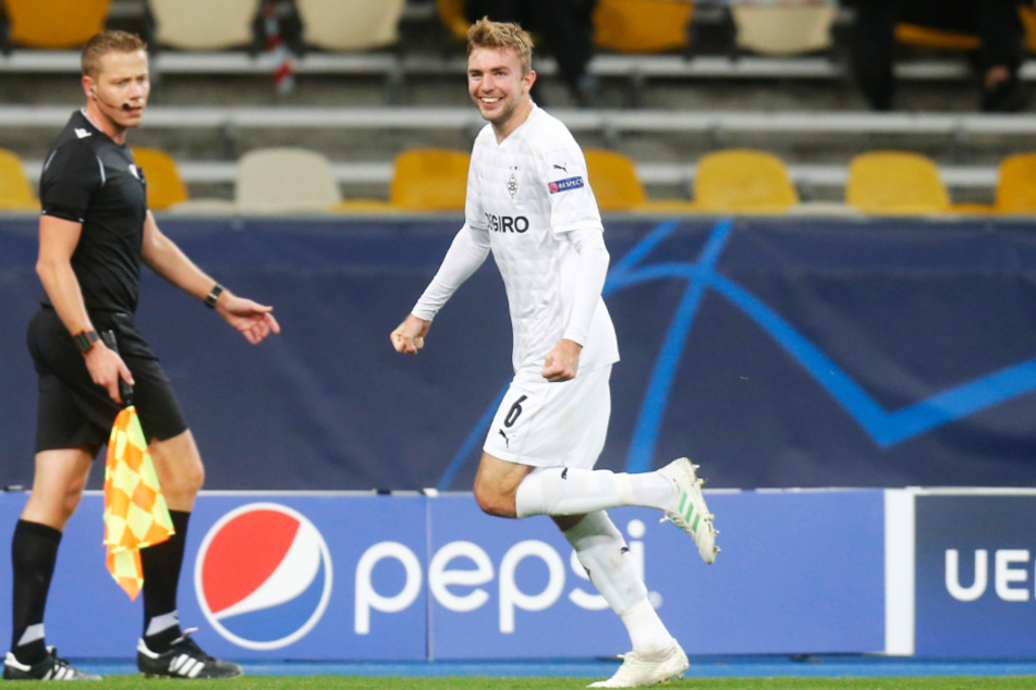 Große Freude! Christoph Kramer feiert sein Tor zum 2:0 mit einem breiten Grinsen.