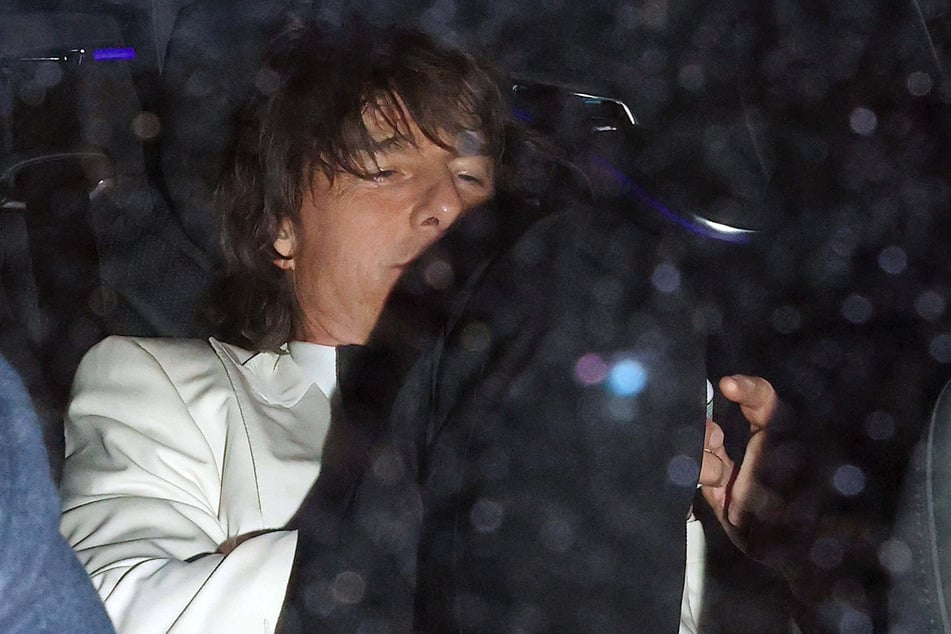 Tom Cruise (62) versuchte, sich im Auto vor den Paparazzi zu verstecken.