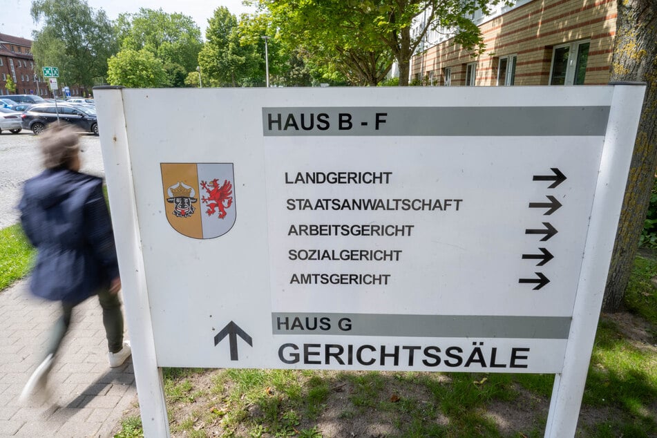 Verhandelt wurde der Fall vor dem Landgericht Stralsund.