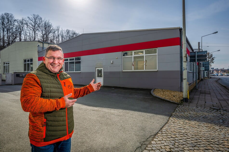 Die Talstraße 18 ist das neue Domizil der Zwickauer Tafel. Jens Juraschka (47) vom Betreiberverein "Gemeinsam Ziele erreichen" freut sich über die größeren Räumlichkeiten mit viel Platz.