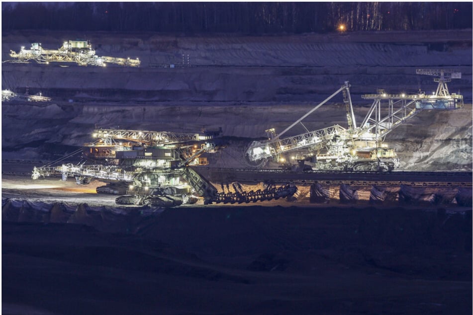 Der Tagebau Vereinigtes Schleenhain im Leipziger Südraum - hier werden von der MIBRAG jährlich bis zu 11 Millionen Tonnen Braunkohle gefördert.