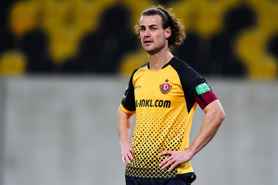 Yannick Stark (30) hat sich im Abschlusstraining an der Schulter verletzt. Nun droht dem zentralen Mittelfeldspieler von Dynamo Dresden ein langfristiger Ausfall.