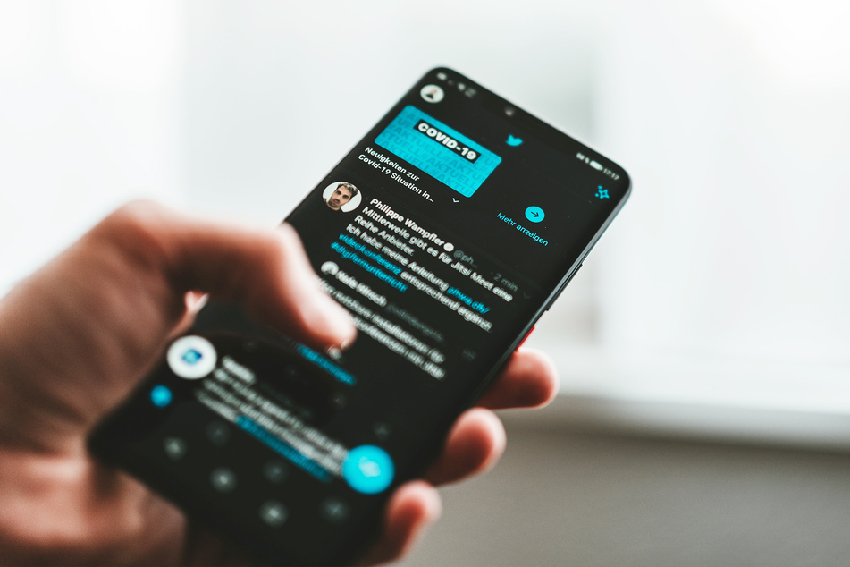 Nachrichten auf Twitter zu retweeten ist künftig mit mehr Aufwand verbunden (Symbolbild).