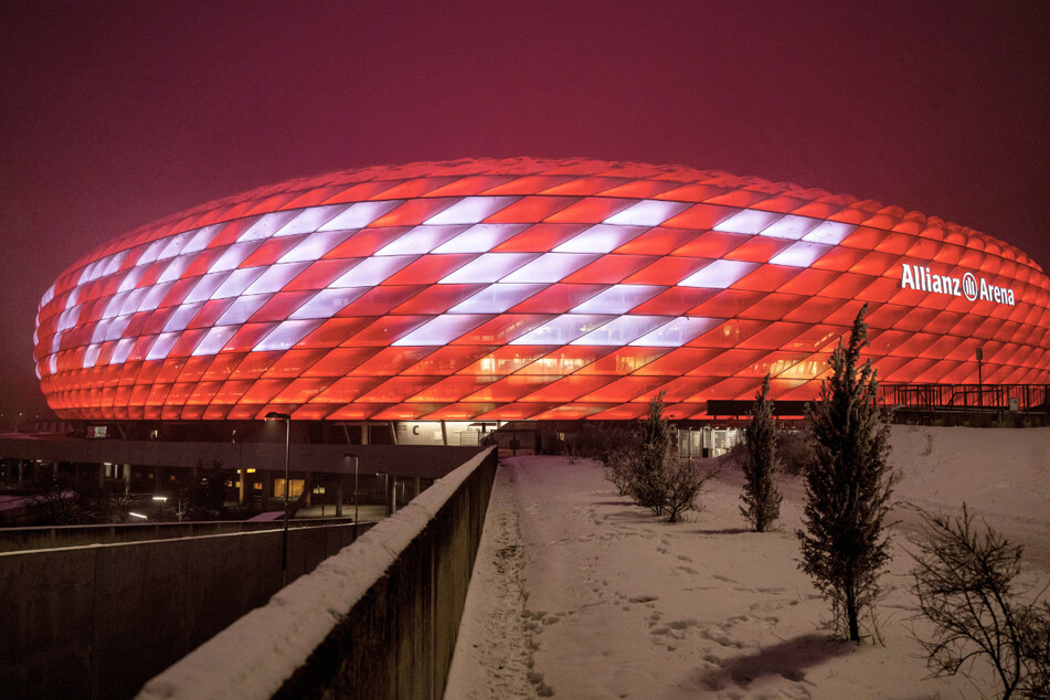 Die Allianz Arena wurde mit dem Schriftzug "Danke Franz", in Erinnerung an den verstorbenen Franz Beckenbauer, beleuchtet.