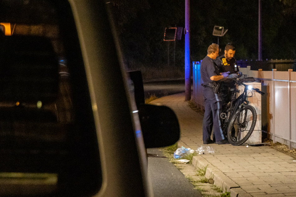 Passant entdeckt tote Person (†44) neben Fahrrad, Staatsanwaltschaft ermittelt