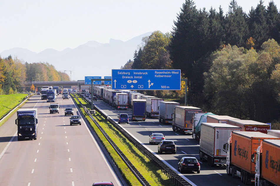 Blockabfertigung in Österreich: 50 Kilometer langer Stau bis vor München