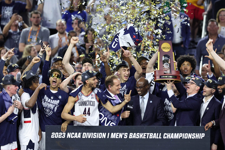UConn secured its fifth NCAA Division title with a 76-59 victory over San Diego State in Texas on Monday.