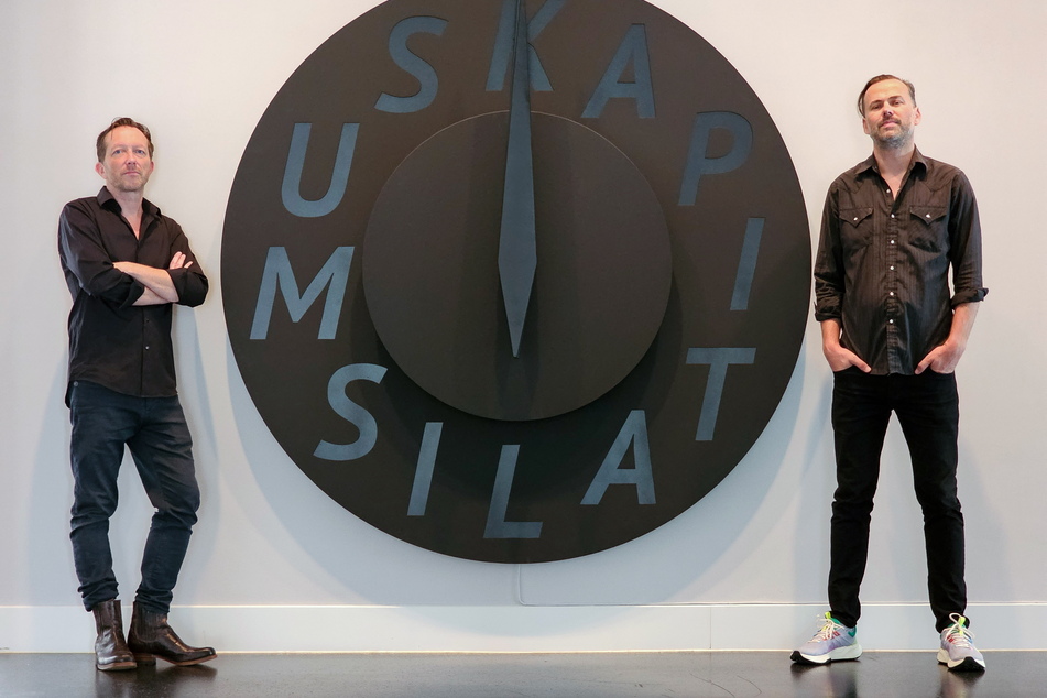 Die Werke enstammen dem Künstlerduo "Famed": Jan Thomaneck (49,l.) und Sebastian M. Kretschmar (45, r.) aus Leipzig.