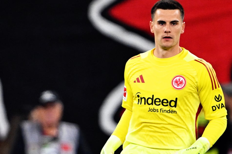 Michael Zetterer (30) hatte bereits in den ersten fünf Pflichtspielen der Saison das Eintracht-Tor gehütet.