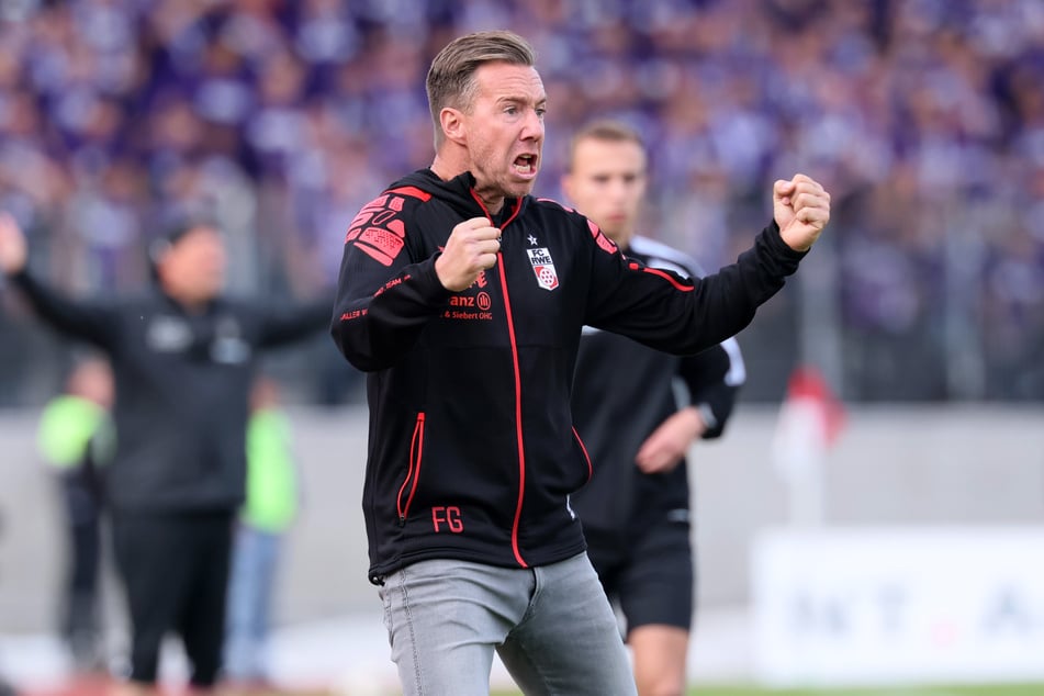 RWE-Coach Fabian Gerber (46) vertrat teilweise eine andere Meinung zum Spitzenspiel Erfurt gegen Aue als beispielsweise Aue-Coach Khvicha Shubitidze (52).