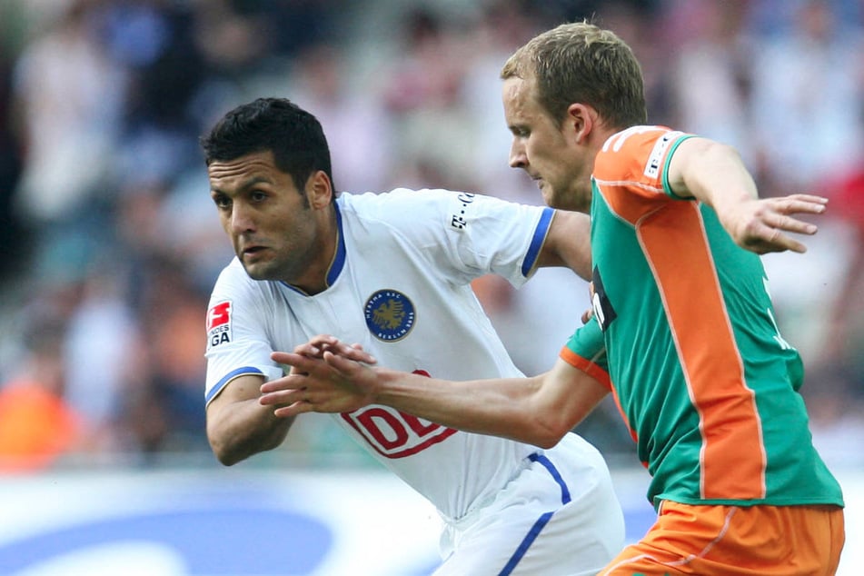 Yildiray Bastürk (46, l.) hat von 2004 bis 2007 für Hertha BSC gespielt. (Archivfoto)