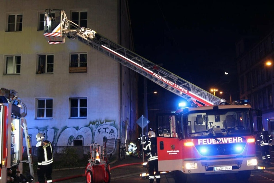Zwischen Oktober und Dezember war es in einem Mehrfamilienhaus an der Kuhturmstraße in Leipzig immer wieder zu Bränden gekommen. Ende Dezember fasste die Polizei dann eine 53-Jährige.
