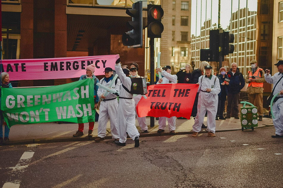 Glasgow Calls Out Polluters protesters accuse the COP26 climate conference of greenwashing.