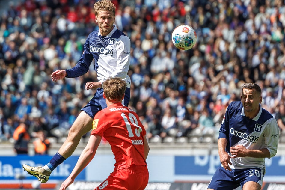 Marton Dardai (24, l.) fällt wohl die letzten zwei Partien der Saison aus.