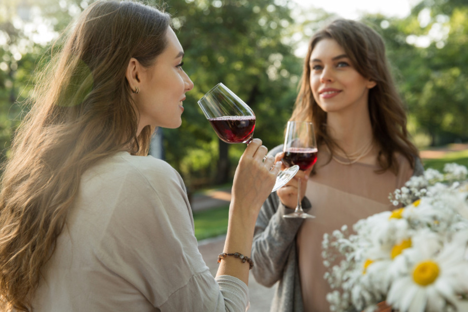 Das Weinfest in Zwönitz bietet wieder ein schönes Ambiente, um mit Freunden einen guten Wein zu probieren.