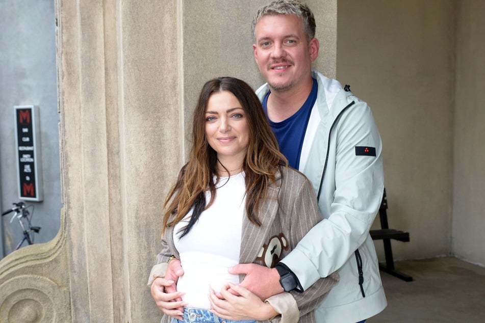 Anne Menden (39) und Gustav Masurek (36) können ihr Glück kaum fassen.