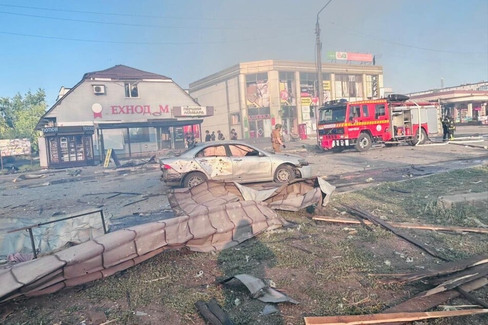 Einmal mehr hat Russland zivile Ziele mit Gleitbomben angegriffen. Diesmal traf es die Kleinstadt Dobropillja.