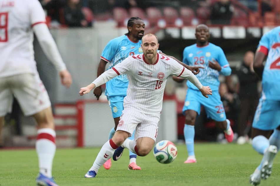 Nach seinem Zusammenbruch gibt es bei Christian Eriksen (34) erste Entwarnung.