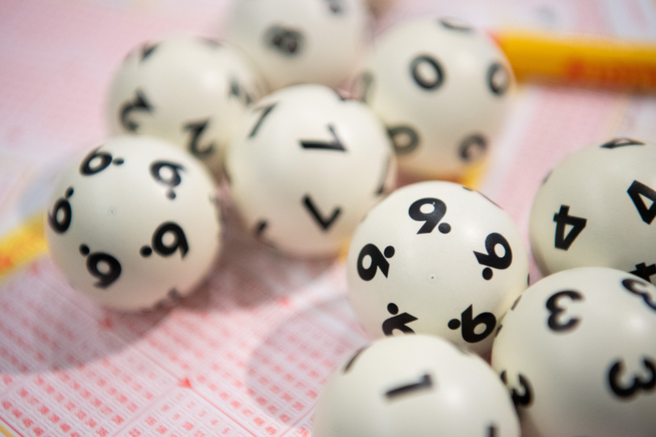 17 Menschen gewannen 2020 in Bayern Millionenbeträge bei Lotto. (Symbolbild)