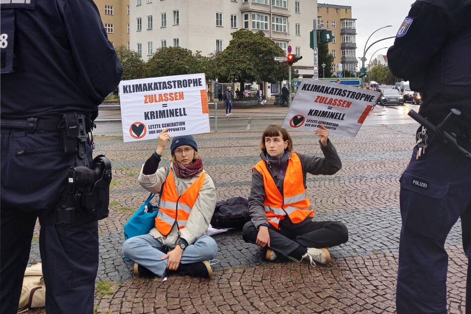 Auch am Montag hat die Letzte Generation ihren Protest fortgesetzt und unter anderem gegen die Anwendung von Paragraf 129 demonstriert.