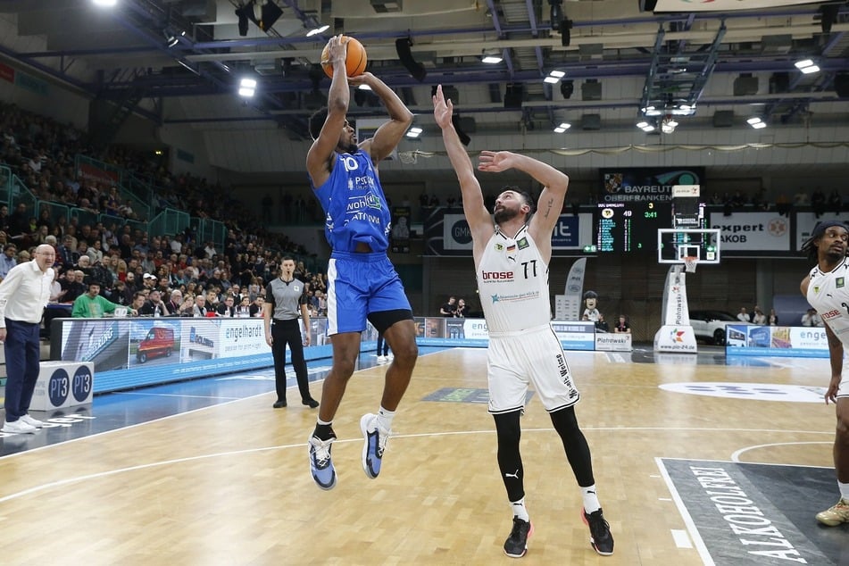 Victor Lamont Bailey Jr (25, l.) ist der Neue bei den Chemnitzer Niners.