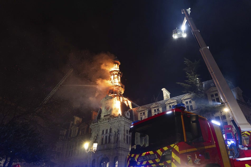 Die Feuerwehr war mit einem Großaufgebot vor Ort.