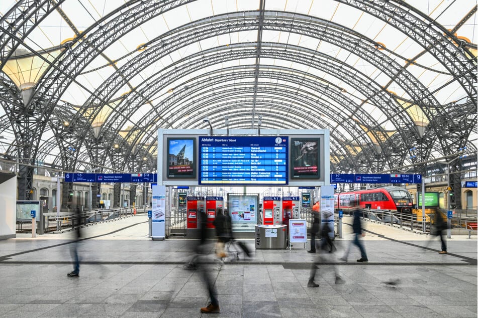 Am Dresdner Hauptbahnhof hat ein alkoholisierter Mann (35) am Wochenende für Ärger gesorgt. (Symbolfoto)