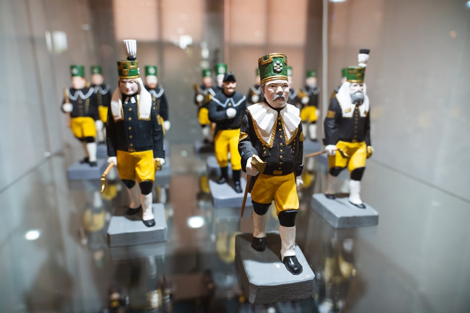Miniatur-Bergmänner haben ihren festen Platz im Museum für bergmännische Volkskunst.