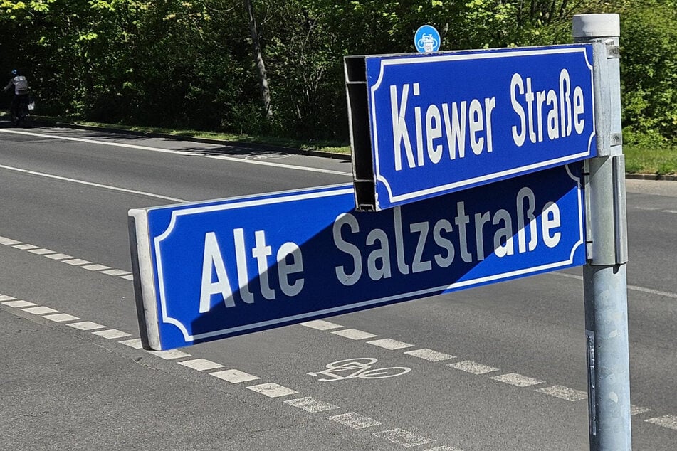 Rentner übersieht Radfahrer: 75-Jähriger schwer verletzt