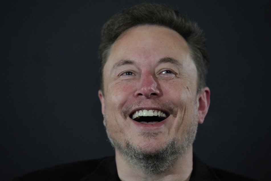 Elon Musk und seine Firma "xAI" haben eine neue KI namens "Grok" entwickelt. (Archivbild)