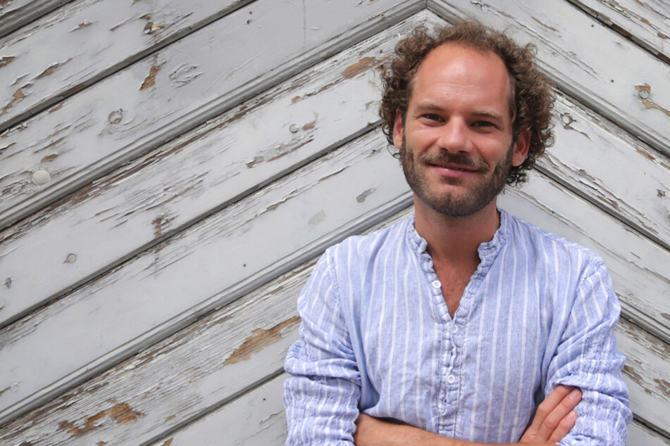 Kabarettist Maxi Schafroth will eine Show auf dem elterlichen Hof inszenieren. (Archiv)